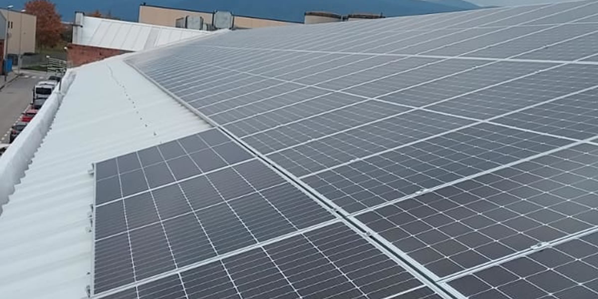 Instalación placas solares en Fabrica de Piensos Animales